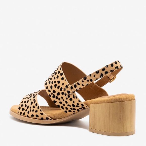 Qupid Tan and Black Block Heel Sandals- SEE NOTES - Picture 2 of 7